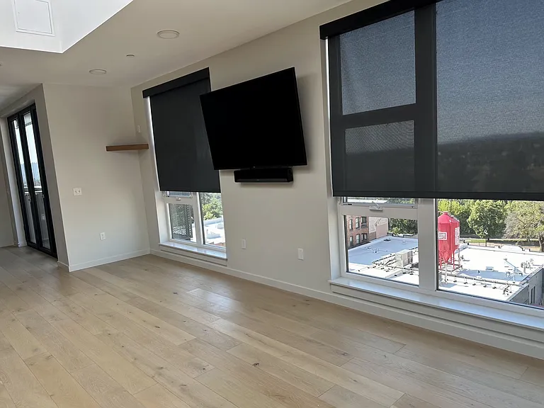 Parkview West Towers — Photo 20
