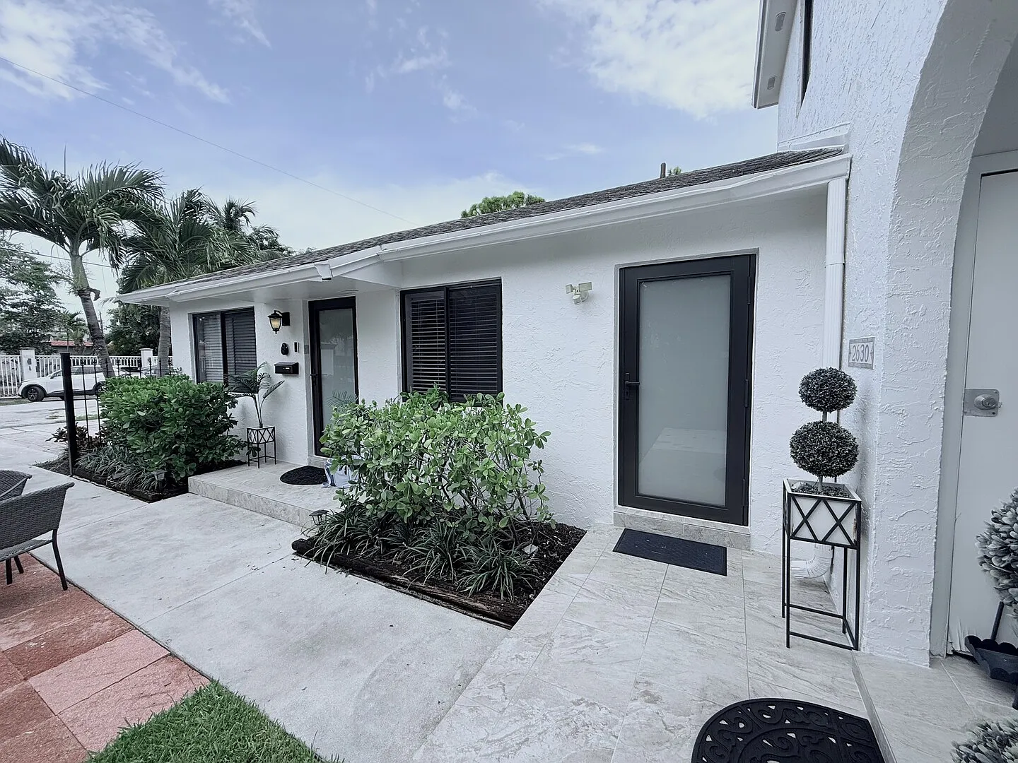 Stylish Stay Close to UM & City Vibes — Photo 4