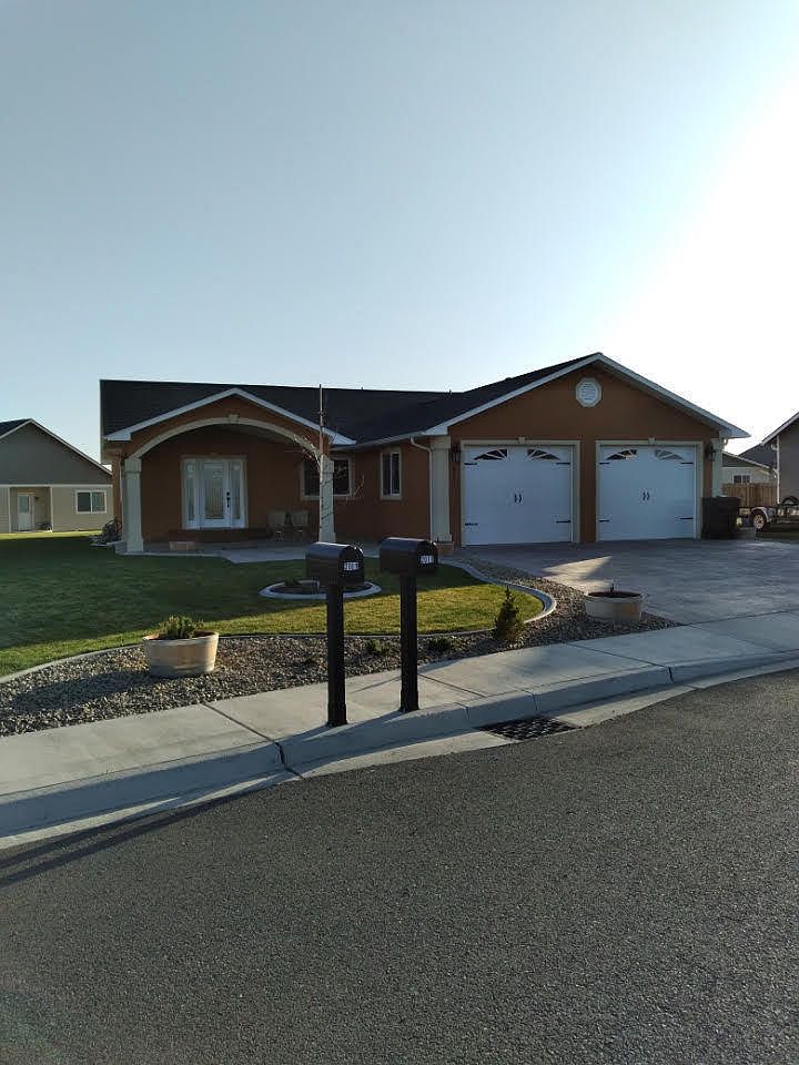 2011 Jennifer Dr, Granger, WA 98932 Zillow