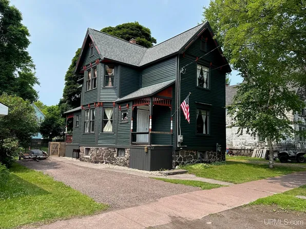 417 Tamarack St, Laurium, MI 49913