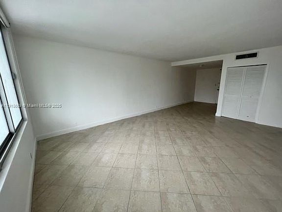 3rd image of 1000 West Ave APT 225