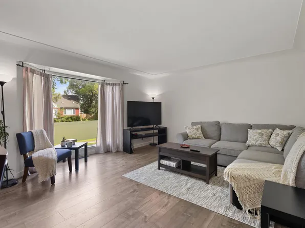 10994 135th St NW, Edmonton, AB T5M 1K2