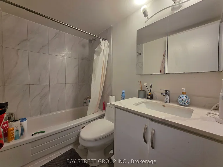 633 Bay St #1202 — Photo 14