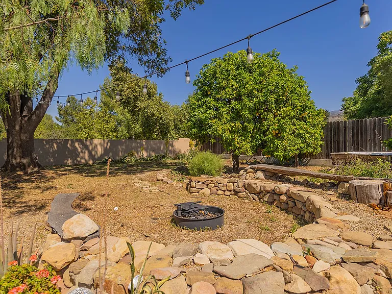 12239 Sisar Rd — Photo 23