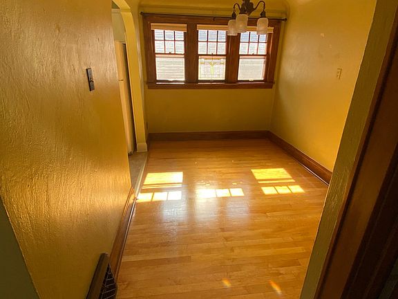 5th image of 228 E Plainfield Ave #A