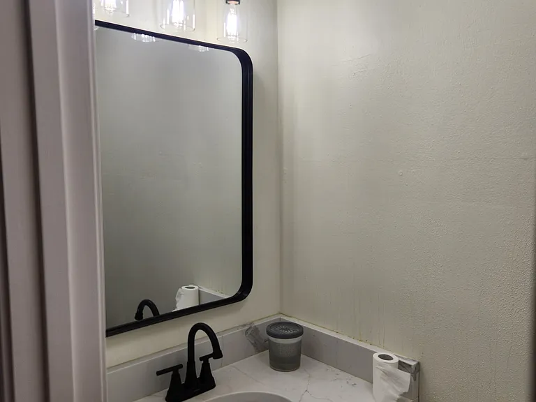 408 Elm St — Photo 3