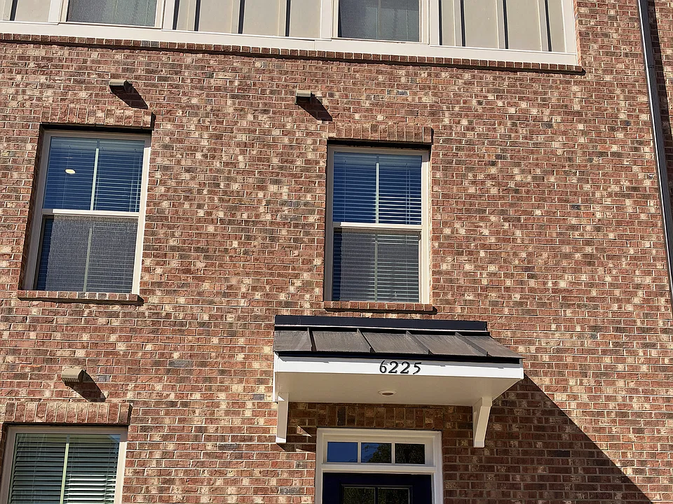 6225 Intertwine St