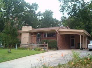 529 Pinecrest Dr, Riverdale, GA 30274