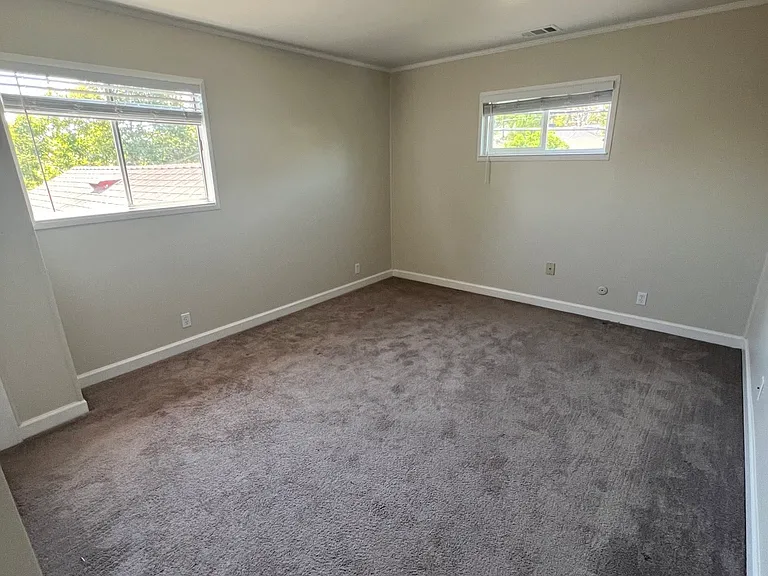 3851 Vineyard Ave #B — Photo 16