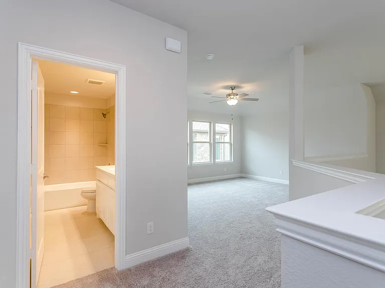 1537 Euclid Aly — Photo 27