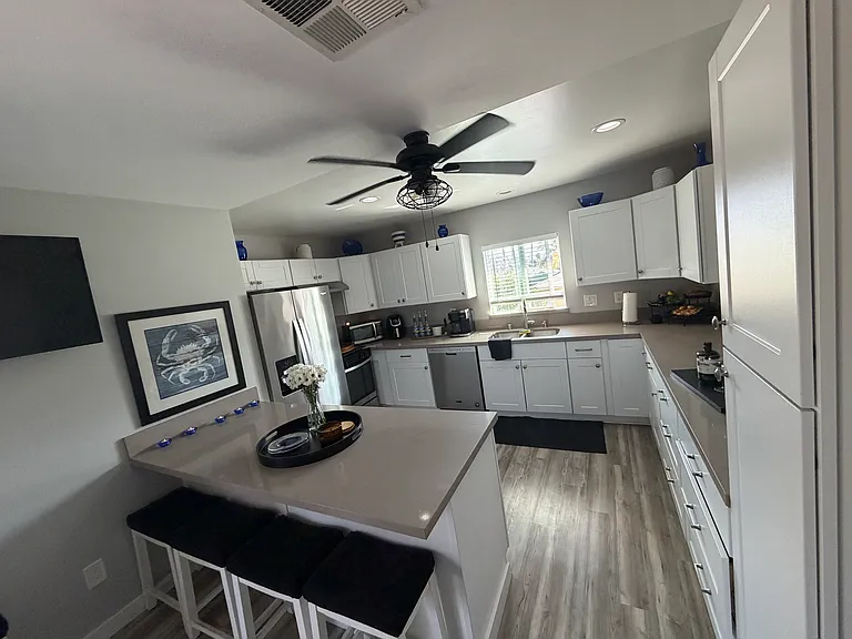 1621 Griffin St #A — Photo 4