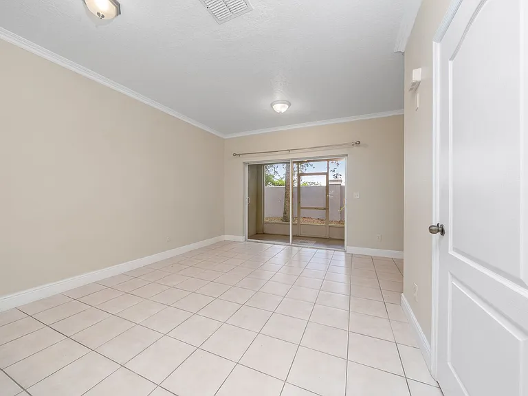 10612 Savannah Wood Dr — Photo 13