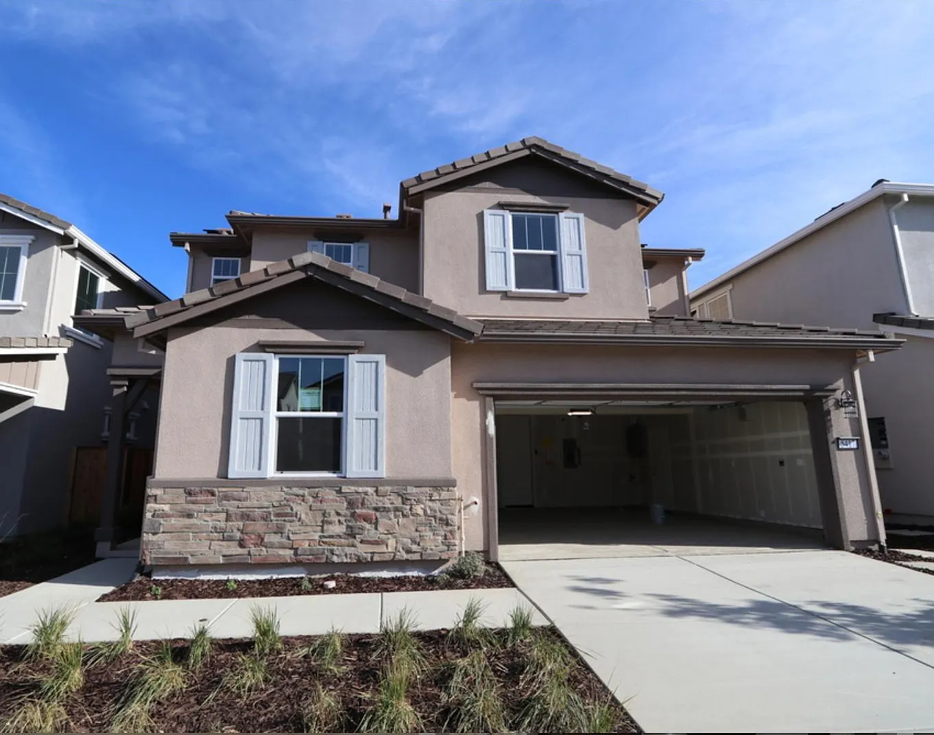 5417 Hames Valley Ln — Photo 2