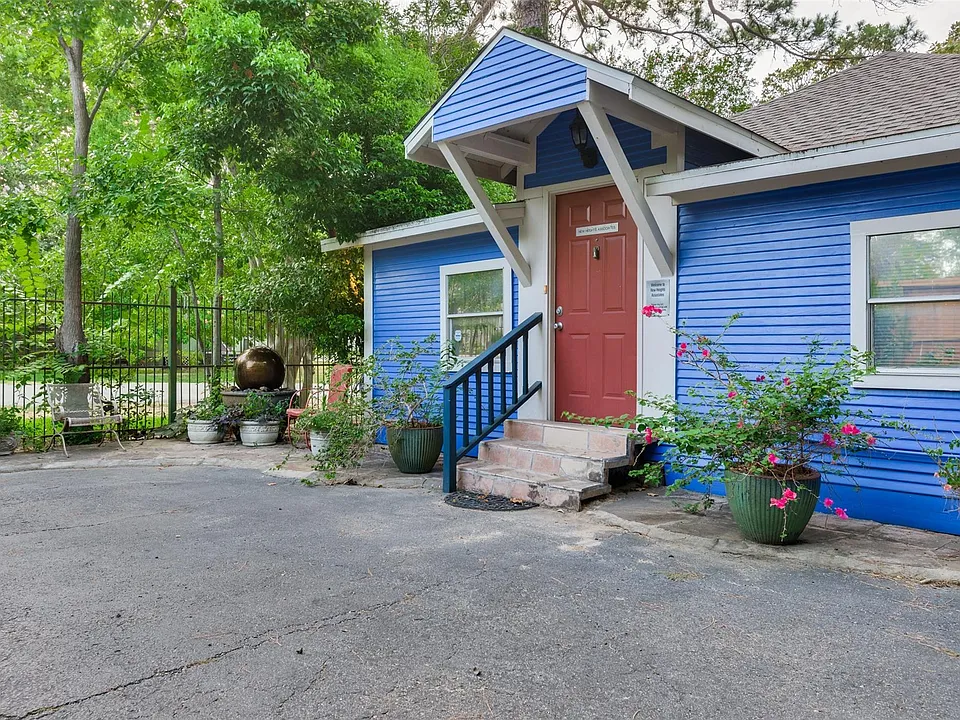 520 W 14th St