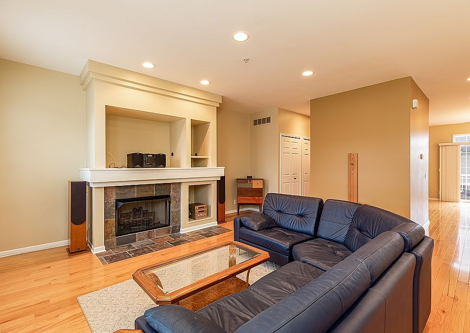 1st image of 389 Windmill Dr #35