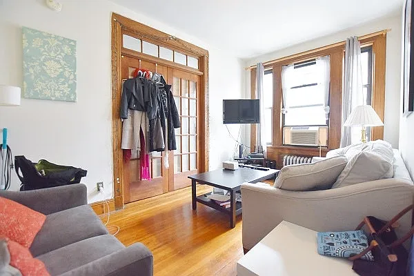Rented by Bold New York | media 12