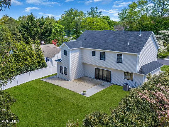 4th image of 104 Garden Road