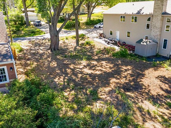 4th image of 3505 E Lake Shore Dr