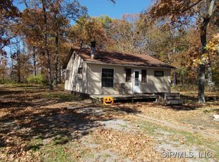 463 Acorn Rd, Du Quoin, IL 62832