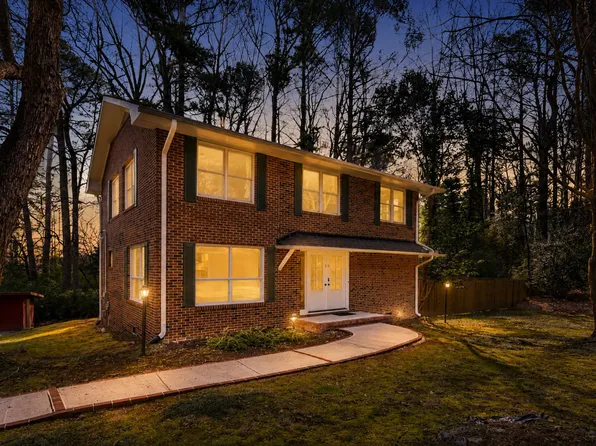 15 Abbey Rd, Chapel Hill, NC 27516