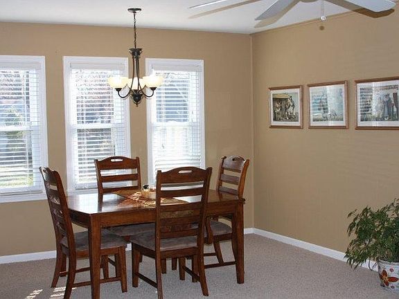 2nd image of 2112 Meadowlake Dr