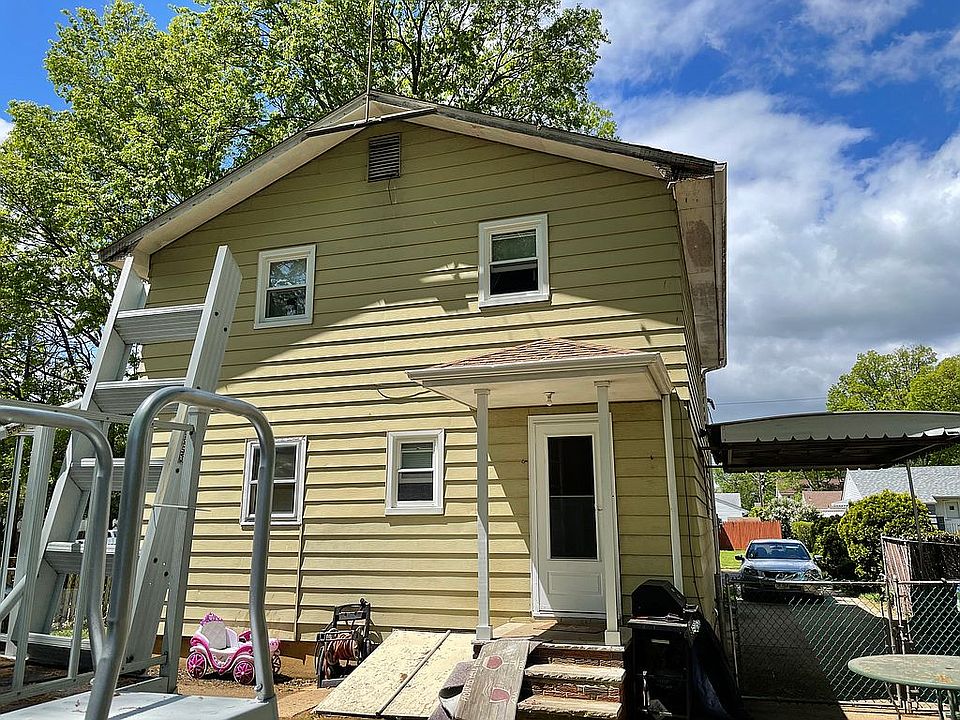 2nd image of 49 Eden Ave