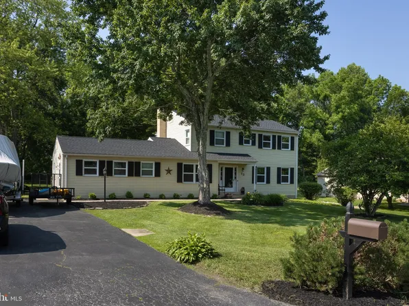 13 Lochcarron Dr, Elkton, MD 21921