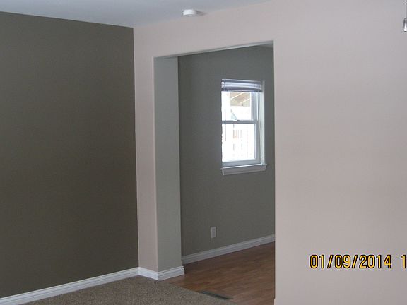 entry into kitch. from L.R.