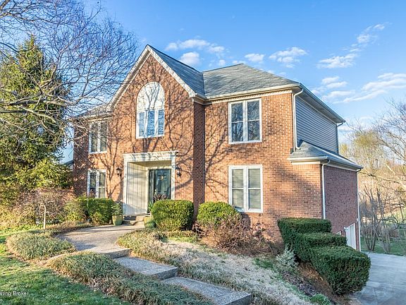 12715 Churchill Pkwy-2