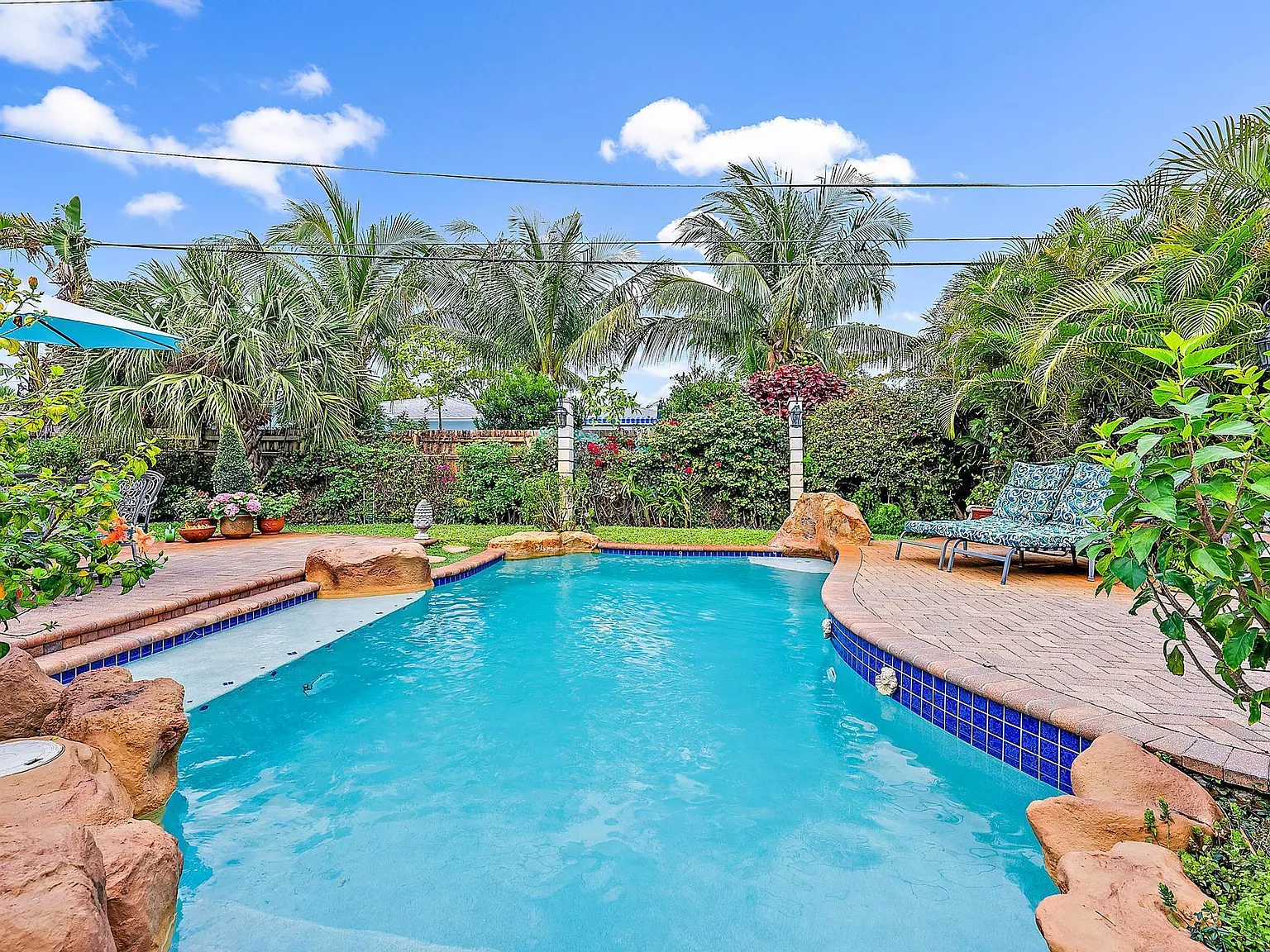 2 bed, 1.0 bath, 1254 sqft, $8,500 — Photo 3
