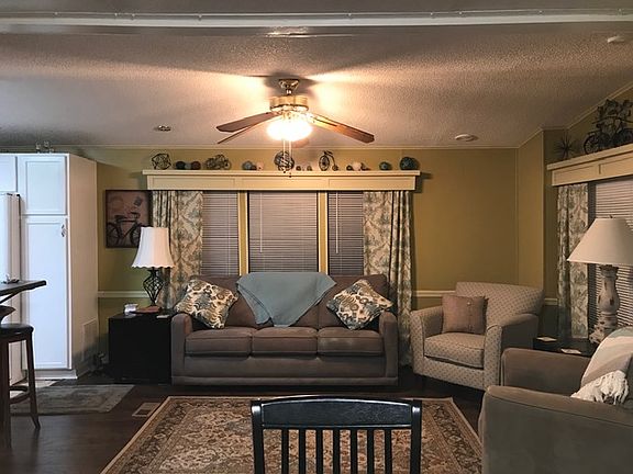 2nd image of 292 Nettles Blvd