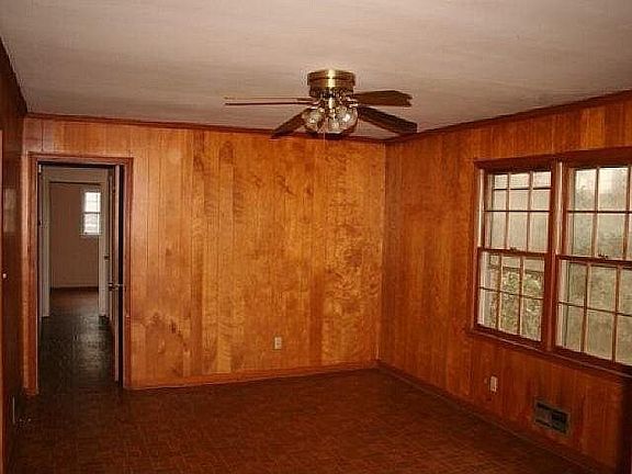 5th image of 2364 Atoka Dr SE