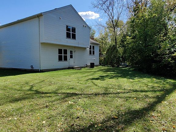 3rd image of 4942 River Trail Ct
