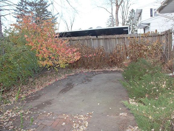 3rd image of 1433 10th Ave N