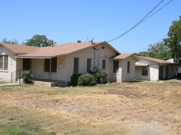 901 Houston, Castroville, TX 78009