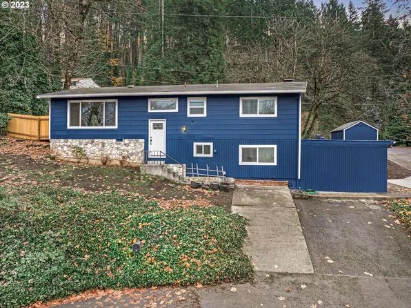 802 5th Pl, Oregon City, OR 97045