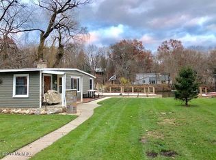 2808 Thornapple River Dr SE, Grand Rapids, MI 49546