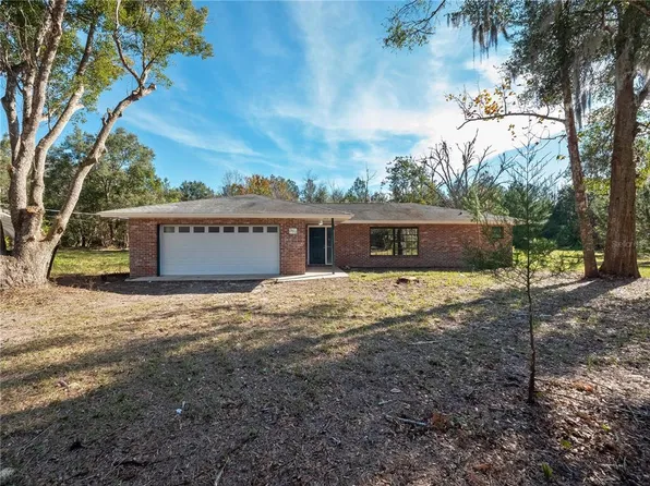 351 Hall Rd, Geneva, FL 32732