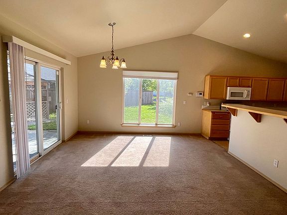 4th image of 16657 Rainier View Dr SE