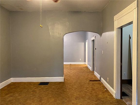 4th image of 923 W North St