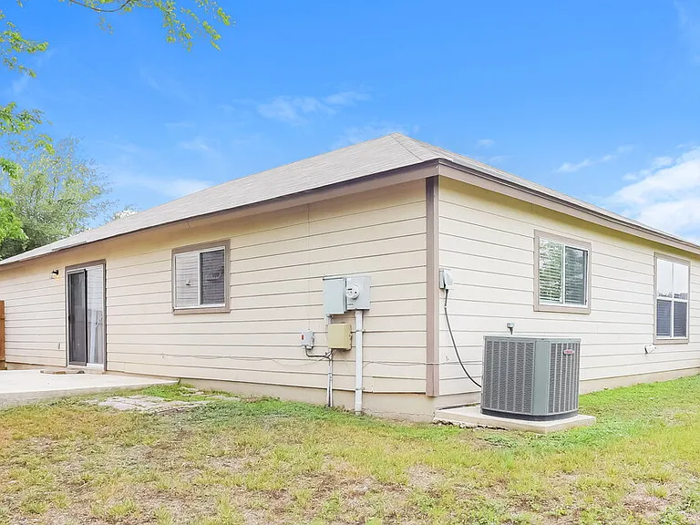 9963 Sunview Pass — Photo 16