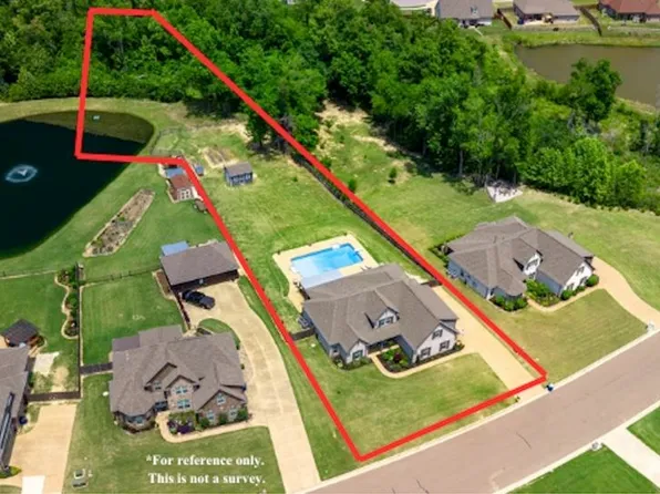 178 E Cherrybark Dr, Atoka, TN 38004