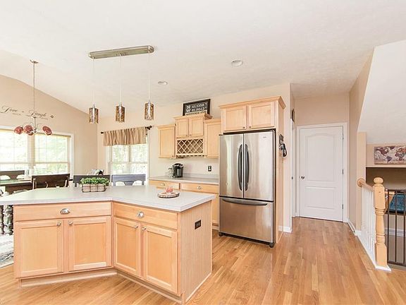 4th image of 1153 Willow Bend Dr