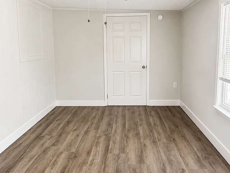 230 N Holly Ave — Photo 16