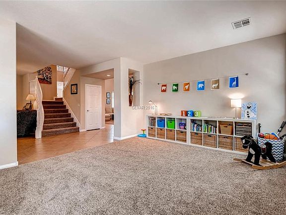 5th image of 656 Kew Gardens Dr