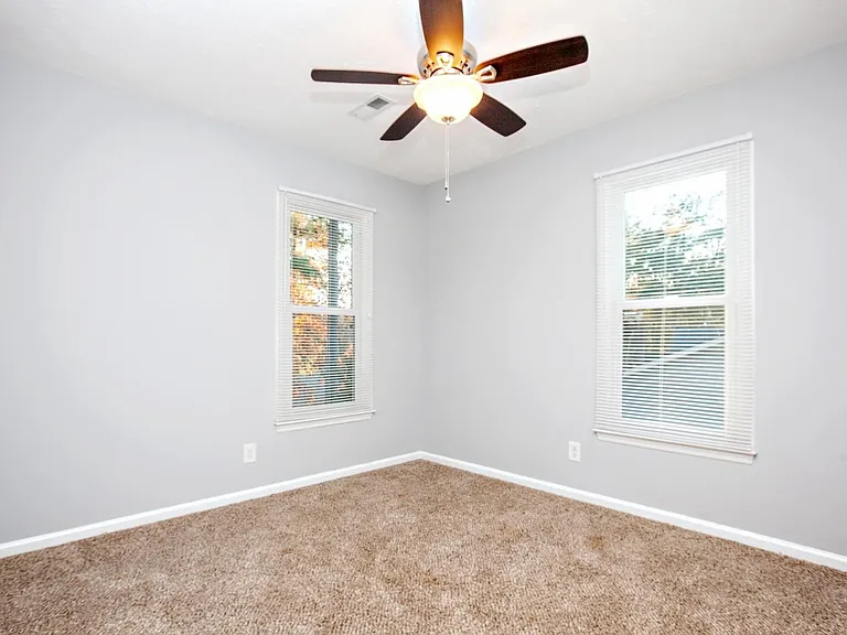 1819 Eichelberger Dr — Photo 12