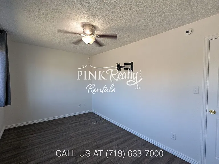 4026 Shelley Ave — Photo 7