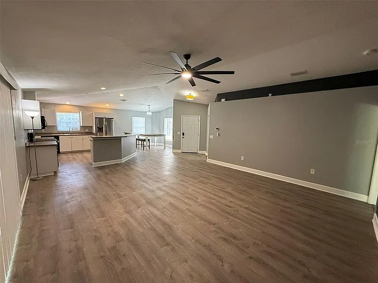 3745 Sardinia Ave — Photo 2