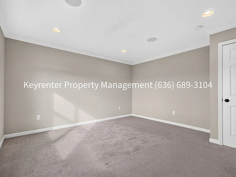 2823 Winding Valley Dr — Photo 18