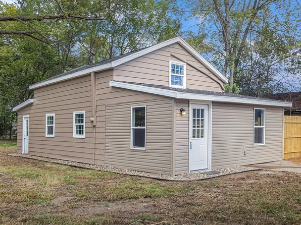 24683 County Road 16, Elkhart, IN 46516